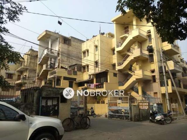 Flat for sale in North West Delhi, Deri