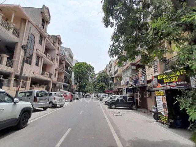 Flat for sale in North West Delhi, Deri