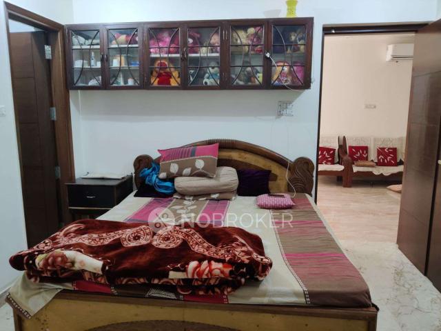 Flat for rent in Deri