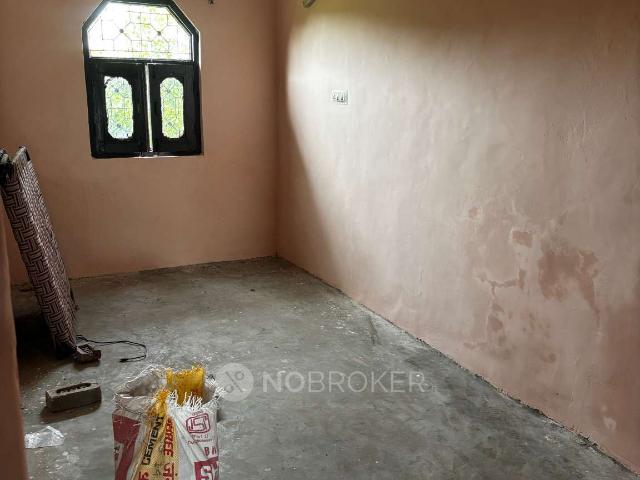 Flat for sale in North Delhi, Deri
