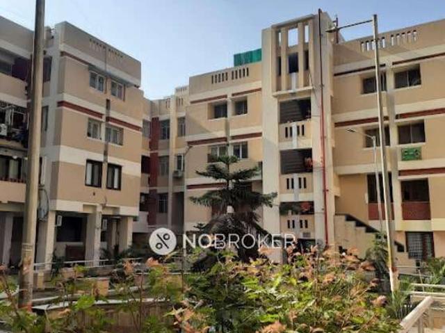 Flat for rent in Deri