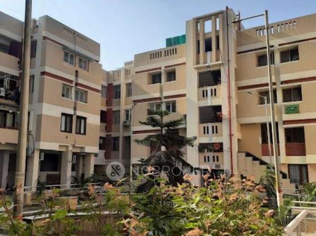 Flat for rent in Deri