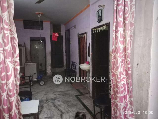 Flat for sale in North West Delhi, Deri