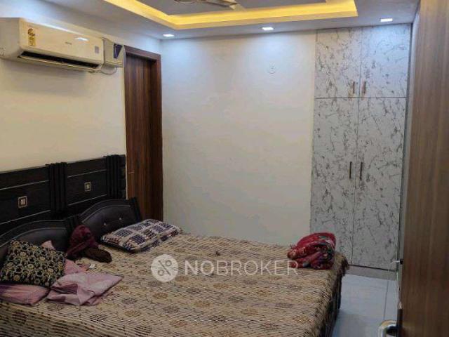 Flat for sale in South West Delhi, Deri