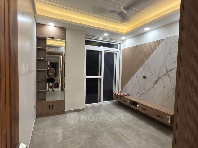 Flat for rent in South Delhi, Deri