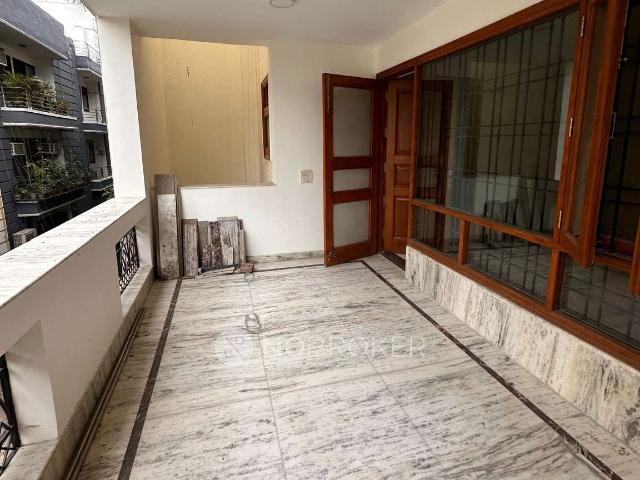 Flat for rent in South Delhi, Deri