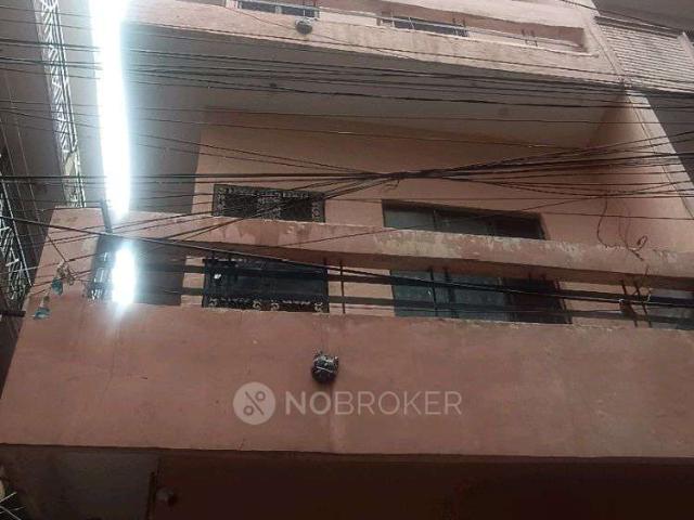 Flat for sale in West Delhi, Deri