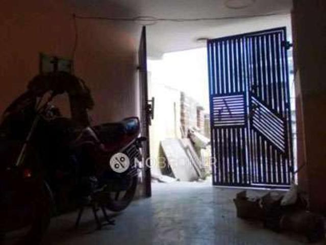 Flat for sale in West Delhi, Deri