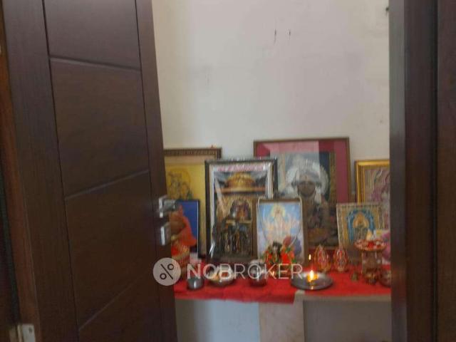 Flat for sale in South Delhi, Deri