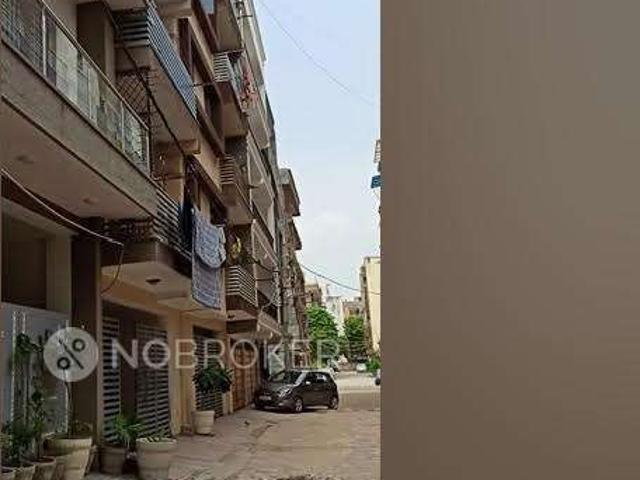 Flat for rent in Deri