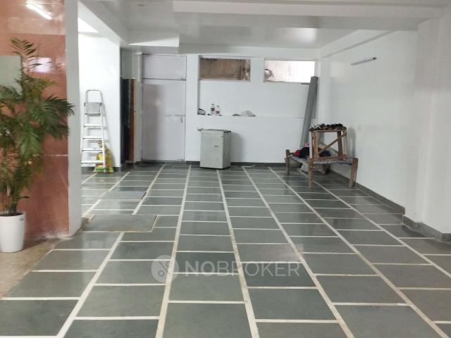 Flat for rent in Deri
