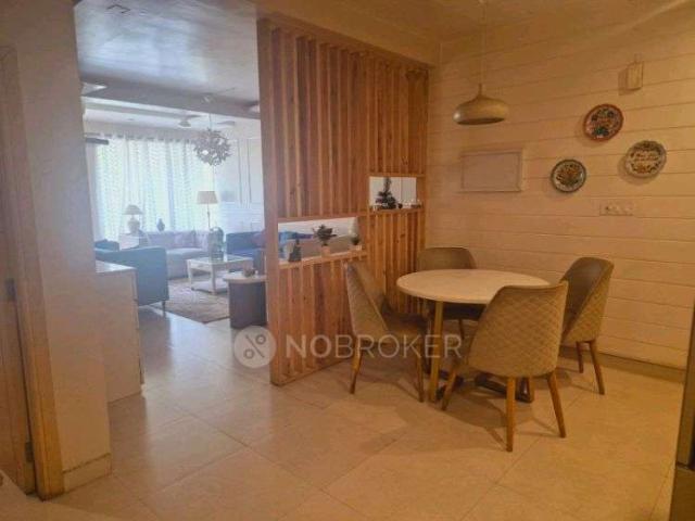 Flat for rent in Deri