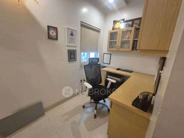 Flat for rent in Deri