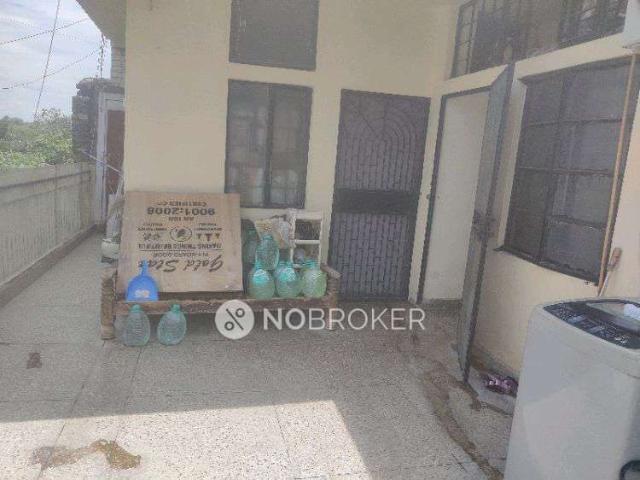 Flat for rent in South Delhi, Deri