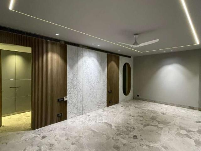 Property for rent in Hariana