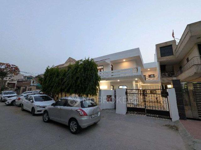 Property for rent in Hariana