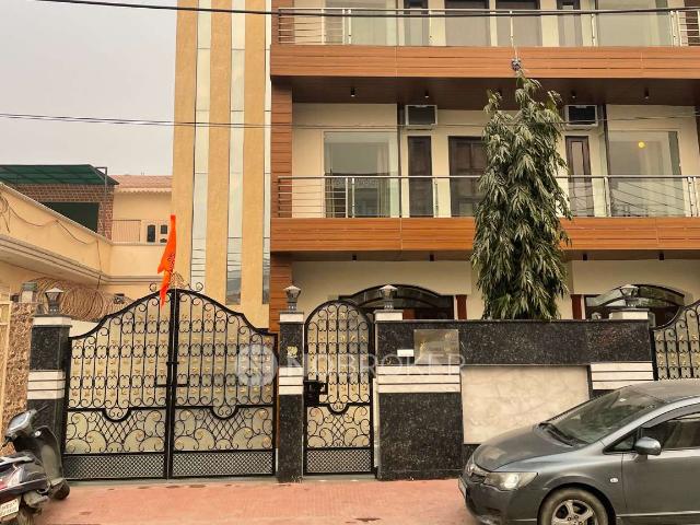 Property for rent in Hariana