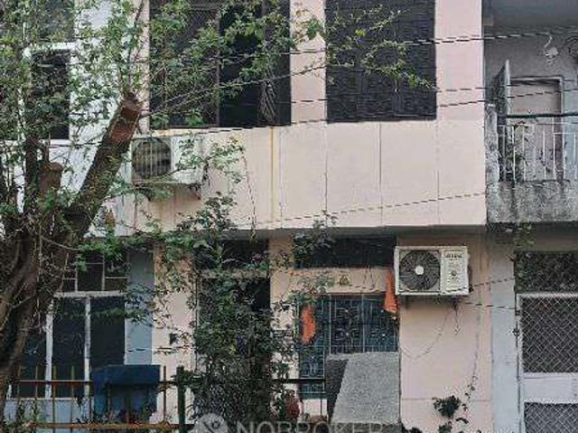 House for sale in West Delhi, Deri