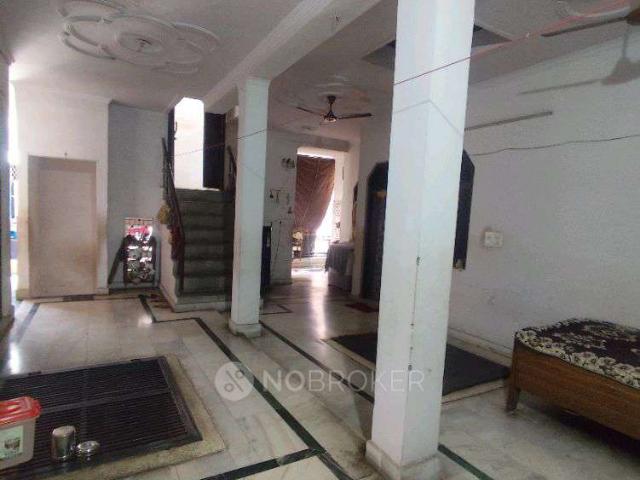 House for sale in North East Delhi, Deri