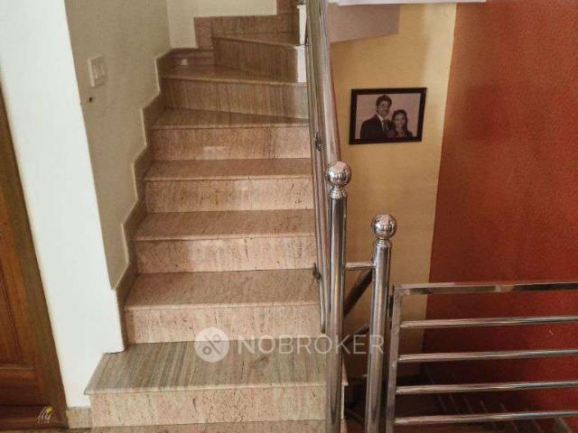 House for sale in Bangalore South, Cox Town - Bangalore