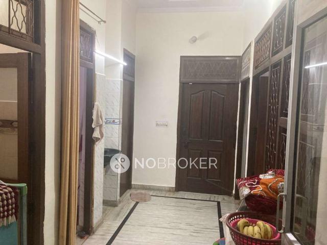 House for sale in North West Delhi, Deri