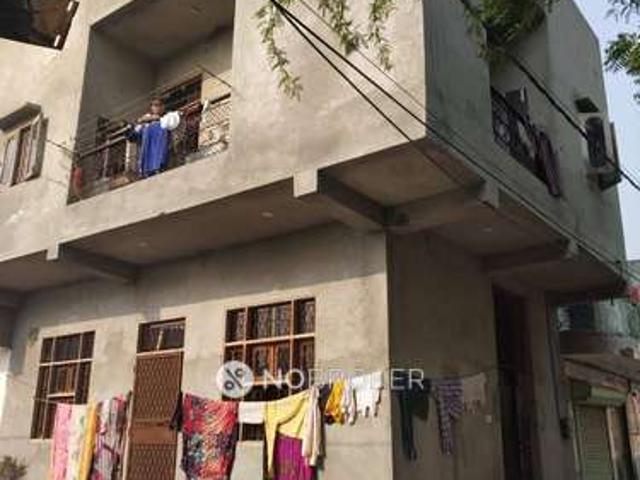 House for sale in North West Delhi, Deri