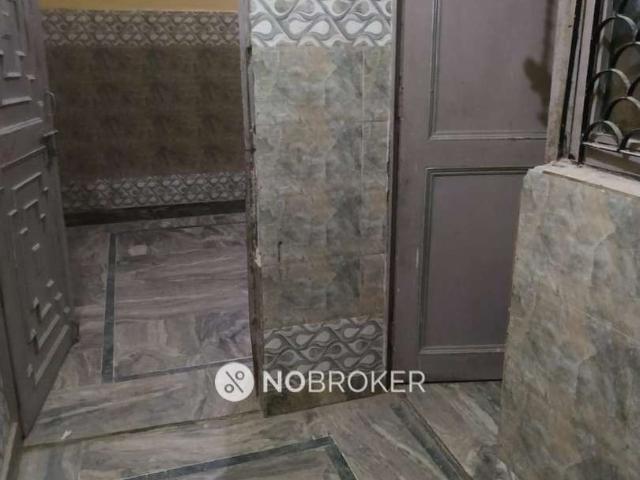 House for sale in North Delhi, Deri
