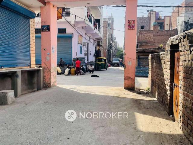 House for sale in North Delhi, Deri