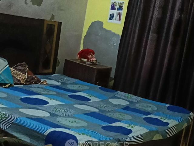 House for sale in Central Delhi, Deri