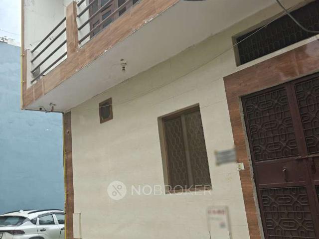 House for sale in North Delhi, Deri