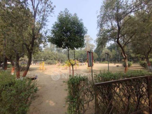 House for sale in West Delhi, Deri
