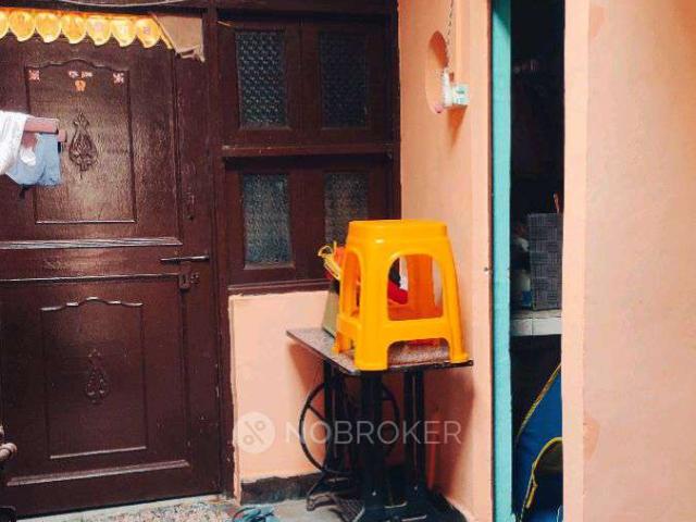 House for sale in North East Delhi, Deri