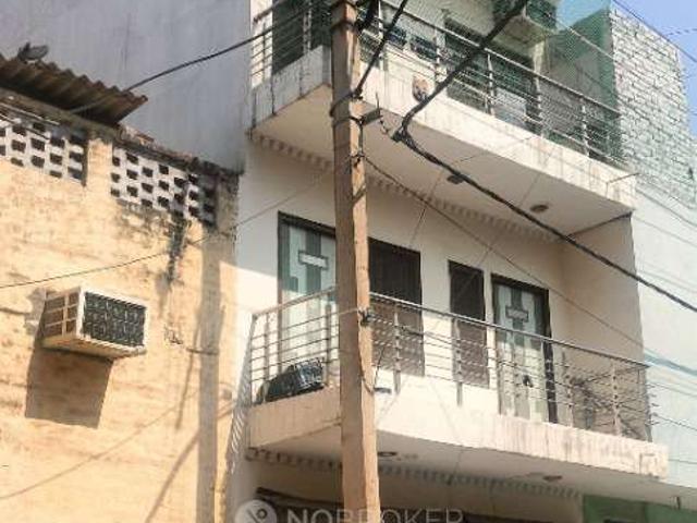 House for sale in North Delhi, Deri
