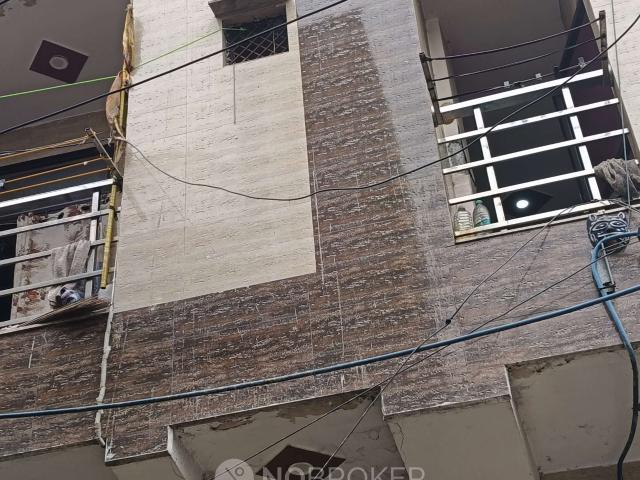 House for sale in North West Delhi, Deri