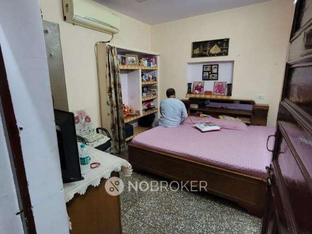 House for sale in East Delhi, Deri