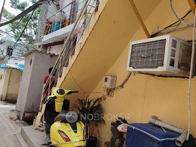 House for sale in Deri