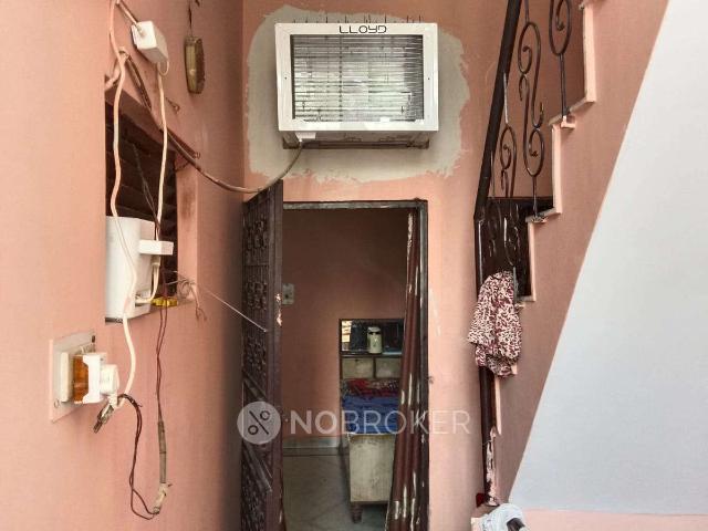 House for sale in West Delhi, Deri