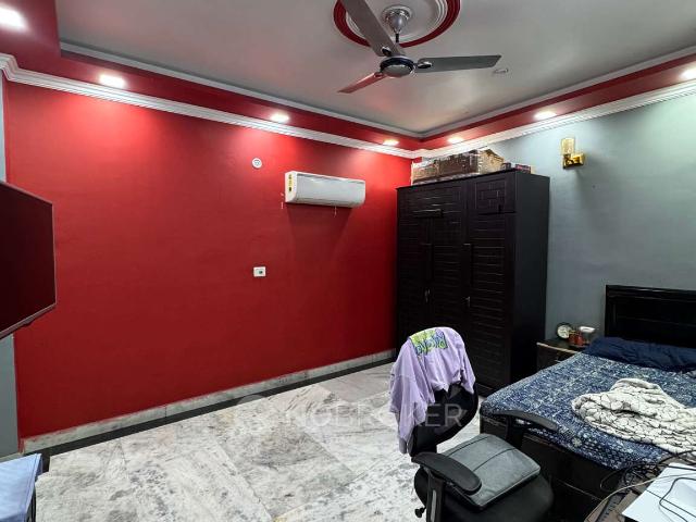 House for sale in Central Delhi, Deri