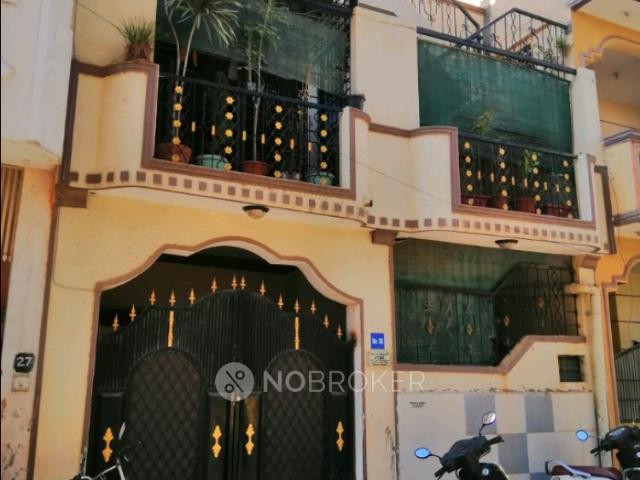 House for sale in Bangalore North, Cox Town - Bangalore