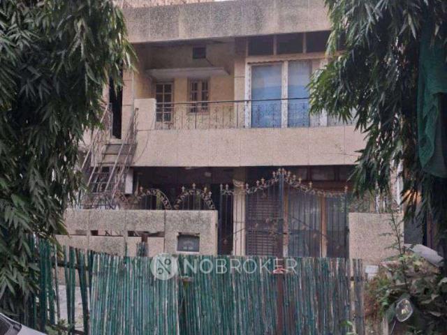 House for sale in West Delhi, Deri