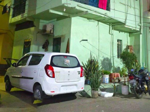 House for sale in North Delhi, Deri