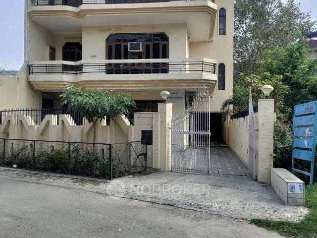 House for sale in East Patel Nagar, Delhi
