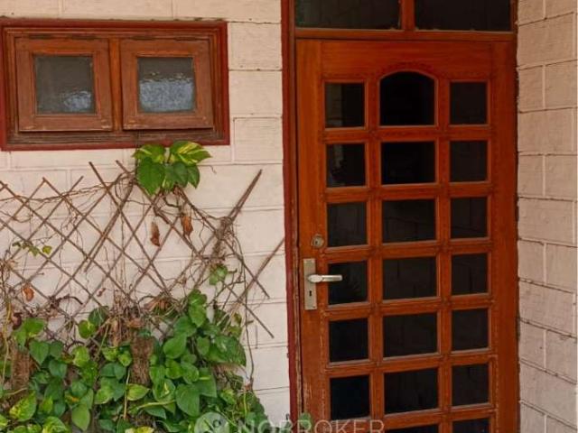 House for sale in Sector 11, Noida