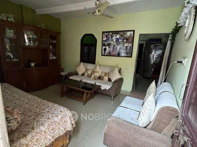 House for sale in West Delhi, Deri