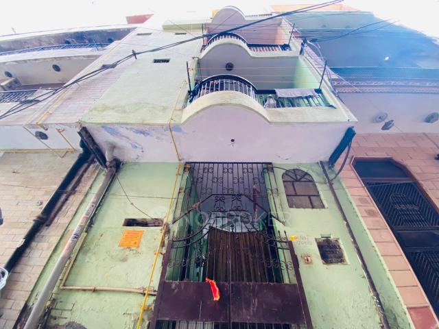 House for sale in North West Delhi, Deri