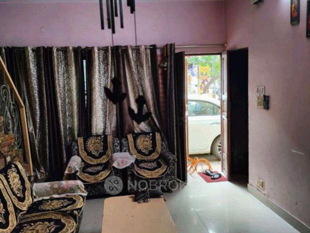 House for sale in North West Delhi, Deri