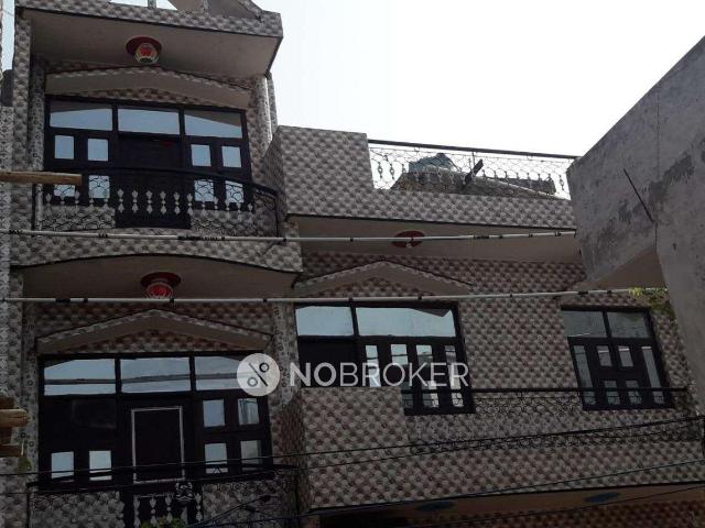 House for sale in North West Delhi, Deri