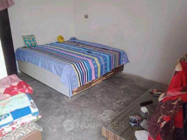 House for sale in North West Delhi, Deri