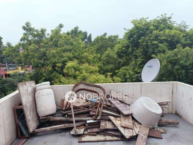 House for sale in Deri