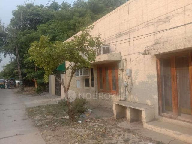 House for sale in Hariana